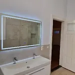 דירה In